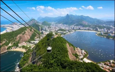 "Brazil" est un long-métrage réalisé par Terry Gilliam.