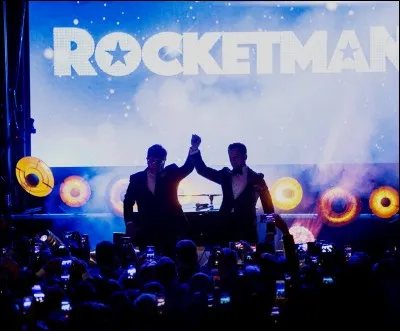 Tu as à disposition ÉNORMÉMENT d'argent :