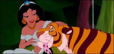 Quel est l'animal toujours auprès de Jasmine ?