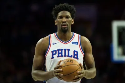 Quel est ce basketteur camerounais des Sixers ?