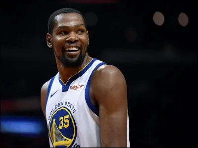 Quel est ce basketteur américain des Warriors ?