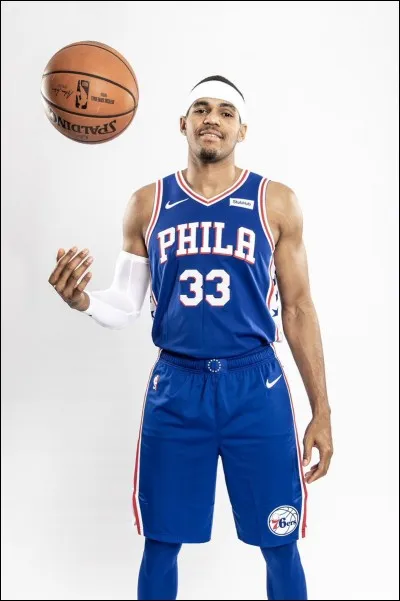 Qui est ce basketteur américain des Sixers ?