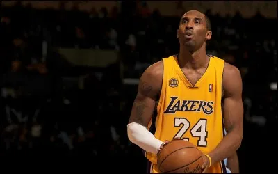 Qui est cet ancien basketteur américain des Lakers ?