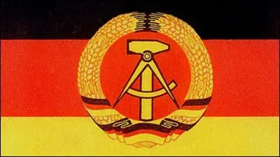 Comment se nommait la police politique en RDA ?