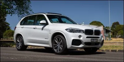 Quel est le modèle de cette BMW ?