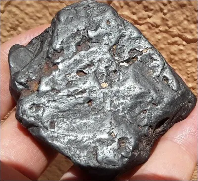 Quel est le symbole chimique du platine ?