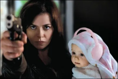 Comment s'appelle le bébé de Gwen et Rhys ?