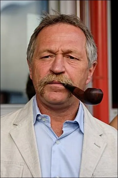 Qui est cet homme politique ?