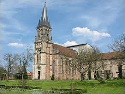 Aujourd'hui, nous commençons notre balade devant l'église Notre-Dame d'Autrey. Village de l'ancienne région Lorraine, il se situe dans le département ...