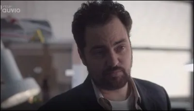 En plus du formol qu'a injecté le tueur dans le corps de la victime ?