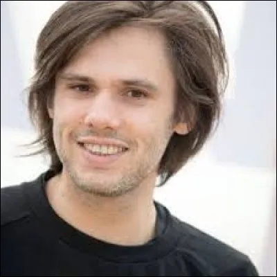 Complète cette chanson de Orelsan : ''Les mecs les plus fous sont souvent...''