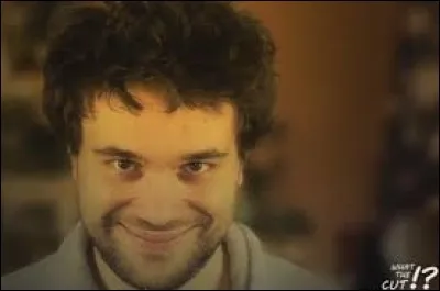 Complète cette chanson de Antoine Daniel : ''Mickey Mouse et ses amis partent au village pour faire des courses, ils vont voir la boulangère et lui disent d'un ton affectueux...''