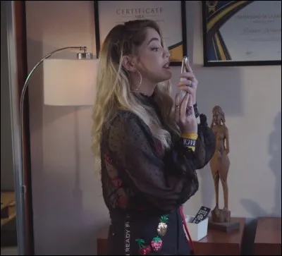 Qui est le père de Mia ?