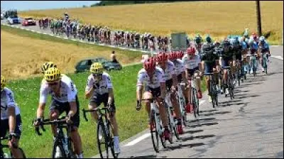 Combien de semaines durent le Tour de France ayant lieu chaque année en juillet ?