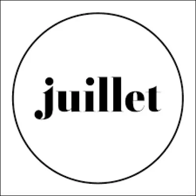 Lequel de ces chanteurs est décédé en juillet ?