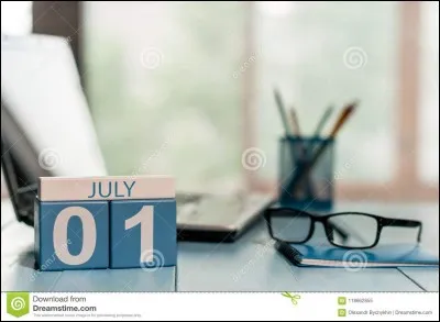 "Le premier juillet deux mille dix-neuf tombe un lundi."
Quel(s) est/sont le(s) verbe(s) ?