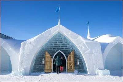 L'H&ocirc;tel de Glace &agrave; Qu&eacute;bec est enti&egrave;rement construit en �