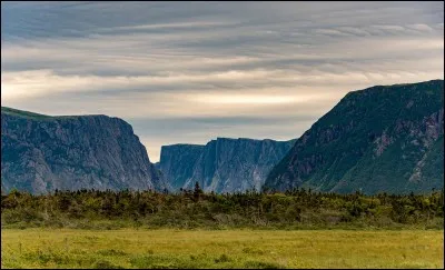 Comment appelle-t-on g&eacute;n&eacute;ralement les chutes se trouvant &agrave; Gros Morne National Park &agrave; Terre-Neuve ?