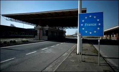 Quel pays possède le plus de frontières ?