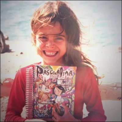 Quel &acirc;ge a-t-elle ?