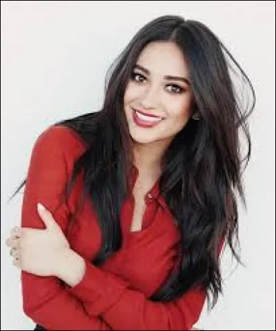 Emily a tu&eacute; ...