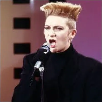 Qui est cette femme ?