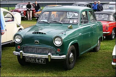 Cette voiture ne vient pas du Texas mais d'Angleterre, de quelle marque est-elle ?