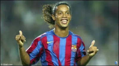 Pourquoi Ronaldinho s'est-il fait appeler ainsi ?