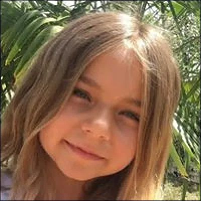 Comment s'appelle cette fille ?