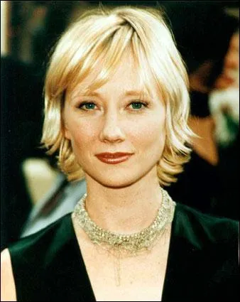 Aux cts de Harrison Ford, elle a jou dans: