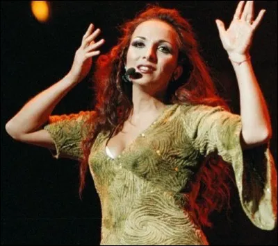 Sur quelle chanson de "Notre-Dame de Paris'' a-t-elle eu un trou de mémoire ?