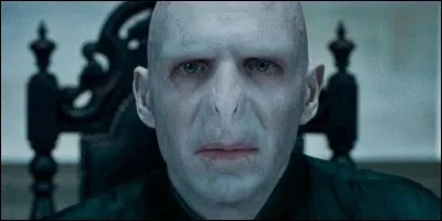 Dans ''Harry Potter 1'' Lord Voldemort doit boire du sang de licorne pour rester en vie.