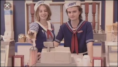 Comment s'appelle la coéquipière de Steve ?