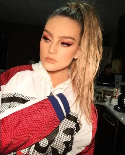 Quel âge a Perrie en juillet 2019 ?