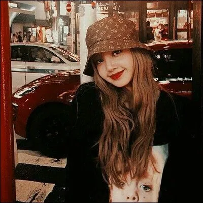 Qui est la rappeuse du groupe ?