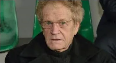 Quel nom portait le premier navire français à vapeur ?