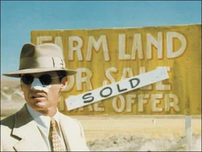 'Chinatown' est un quartier de Los Angeles, mais aussi un film de Roman Polanski en 1974. Qui tait la partenaire de Jack Nicholson dans ce film ?