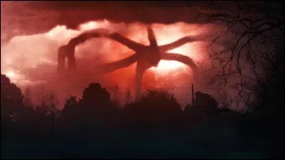 Quel moyen le flagelleur mental utilise-t-il pour passer le portail du monde à l'envers au monde normal, dans « Stranger Things 2 » ?