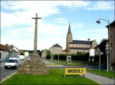 Nous reprenons la route, qui nous mène dans les Hauts-de-France, à Épécamps. Avec ses 5 habitants, le plus petit village de l'ancienne région Picardie se situe dans le département ...