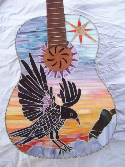 Complétez "L'Aigle noir" de Barbara : Près de moi, dans un bruissement d'ailes, comme tombé du ciel, l'oiseau vint se poser. Il avait les yeux couleur...."