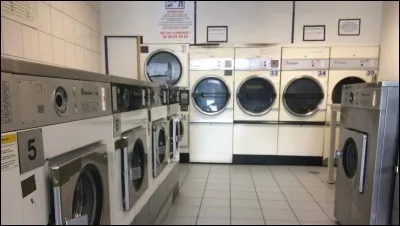 L'ensemble des marins à bord ont une chose en commun. Nous avons tous des vêtements ! Alors, il est nécessaire d'en prendre soin dans la...