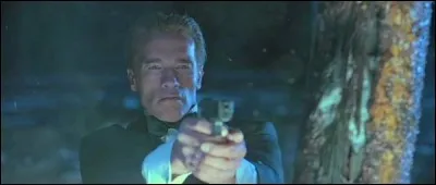 Schwarzie avec un Glock, dans quel film était-ce ?