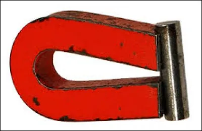 En quel métal est le cylindre collé à l'aimant ?
