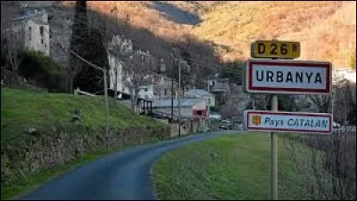 Nous sommes en Occitanie, à l'entrée d'Urbanya. Petit village de 51 habitants, dans l'ancienne région Languedoc-Roussillon, il se situe dans le département ...