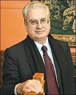 Comment s'appelle le directeur actuel ?