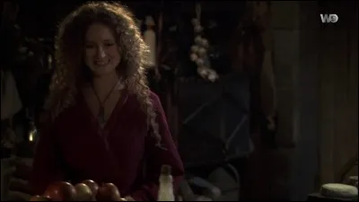 Dans l'épisode, "L'Invincible", Merlin donne à Dame Mevanwi une potion d'invincibilité pour soigner :