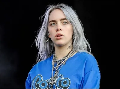 Les paroles "You should see me in a crown
I'm gonna run this nothing town
Watch me make 'em bow
One by one by, one
One by one by
You should see me in a crown
Your silence is my favorite sound
Watch me make 'em bow
One by one by, one
One by one by (one)" sont tirées de quelle chanson ?