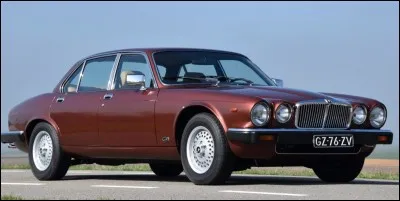 Quelle est cette Jaguar XJ 6 ?