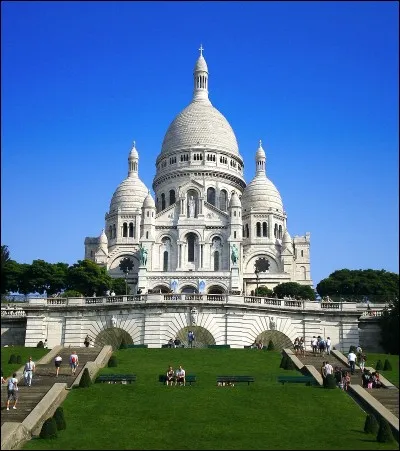 Qui est l'architecte du Sacré-Cur ?