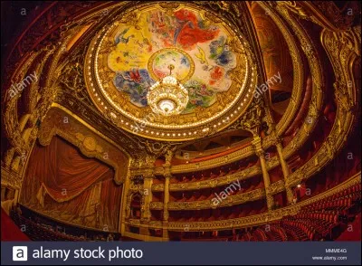 Quel artiste a peint le plafond de l'Opéra Garnier à Paris ?
